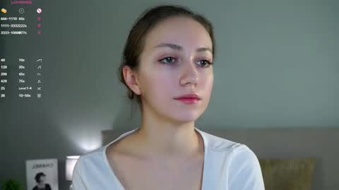 Naomi online show from December 3, 9:02 pm