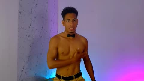 Lorian Vikel  online show from March 8, 11:52 pm