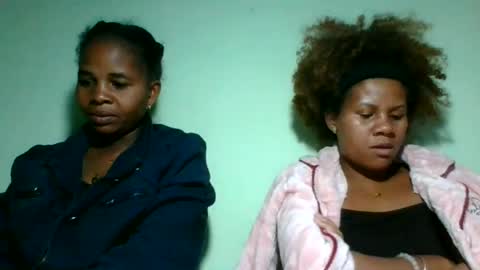 lorienne98 online show from June 14, 2:24 am