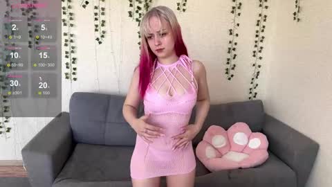 lorilorilorilori online show from September 21, 7:10 am