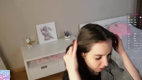 Snapshot of lornaelin chatting on September 23, 6:33 pm Dia 700-1630Rose 1900-430UTC1 online show from September 23, 6:33 pm