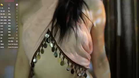 Snapshot of lornaelin chatting on October 25, 8:22 am Dia 700-1630Rose 1900-430UTC1 online show from October 25, 8:22 am