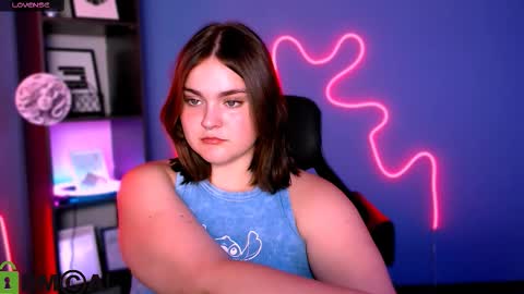 Lora for u online show from September 9, 7:13 pm