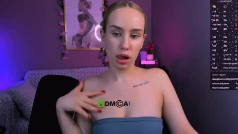 Lora for u online show from September 19, 10:54 pm