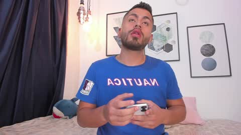 JUAN  JUAN online show from December 25, 11:10 pm