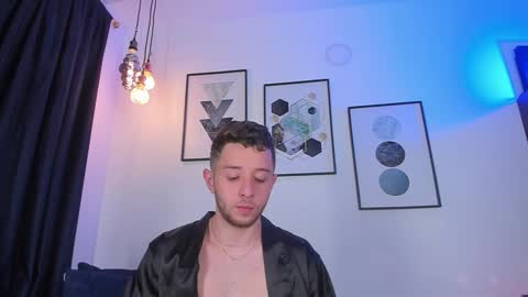 JUAN  JUAN online show from January 3, 9:47 pm