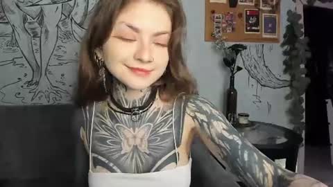 lostallice online show from June 11, 2:53 am