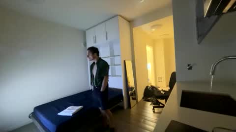 Snapshot of lostpuppyboy chatting on October 16, 3:18 am lostpuppyboy online show from October 16, 3:18 am