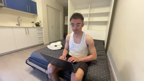 Snapshot of lostpuppyboy chatting on October 19, 9:32 am lostpuppyboy online show from October 19, 9:32 am