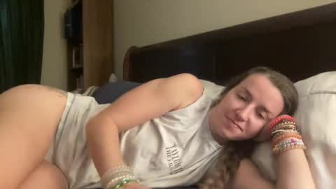 Snapshot of lothlori chatting on November 17, 2:45 pm lothlori online show from November 17, 2:45 pm