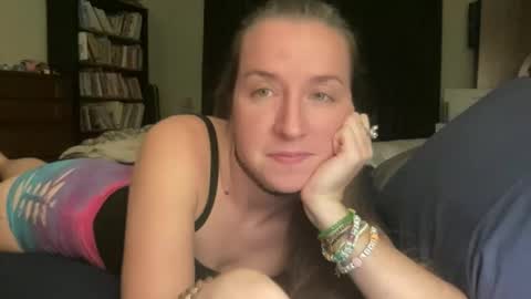 Snapshot of lothlori chatting on November 25, 2:22 am lothlori online show from November 25, 2:22 am