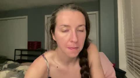 Snapshot of lothlori chatting on March 4, 12:49 am lothlori online show from March 4, 12:49 am