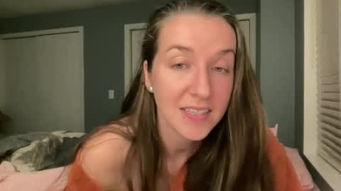 Snapshot of lothlori chatting on March 10, 2:27 am lothlori online show from March 10, 2:27 am