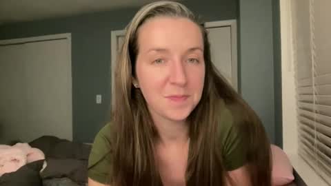 Snapshot of lothlori chatting on March 11, 12:38 am lothlori online show from March 11, 12:38 am