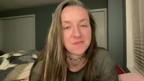 Snapshot of lothlori chatting on March 23, 12:25 am lothlori online show from March 23, 12:25 am