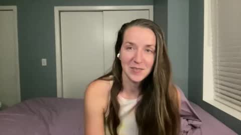 lothlori online show from May 7, 12:49 am