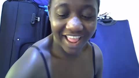 Snapshot of lotty_lavilla chatting on October 20, 4:57 am lotty_lavilla online show from October 20, 4:57 am