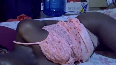 Snapshot of lotty_lavilla chatting on November 27, 6:43 pm lotty_lavilla online show from November 27, 6:43 pm