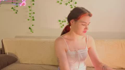 Snapshot of louannbisignano chatting on September 28, 6:13 pm Riley online show from September 28, 6:13 pm