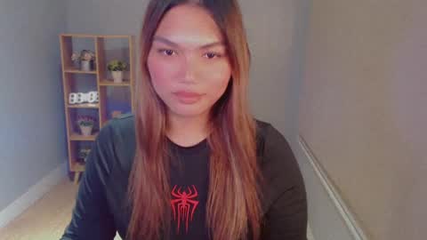 Sweet   online show from December 4, 5:00 pm