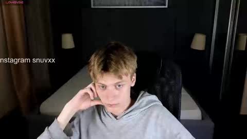 louie_evans online show from September 9, 9:03 pm