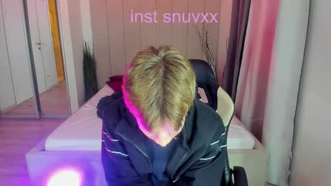 louie_evans online show from September 28, 3:45 am