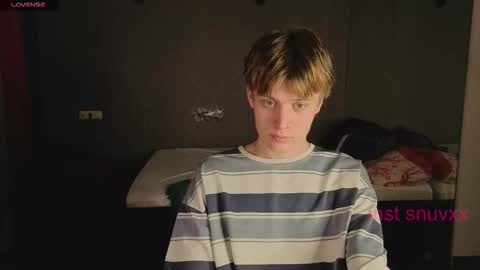 louie_evans online show from October 10, 3:49 am