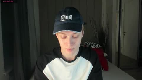 louie_evans online show from January 14, 10:36 pm