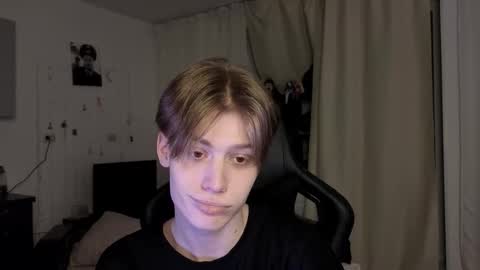 louie_evans online show from February 3, 6:46 pm