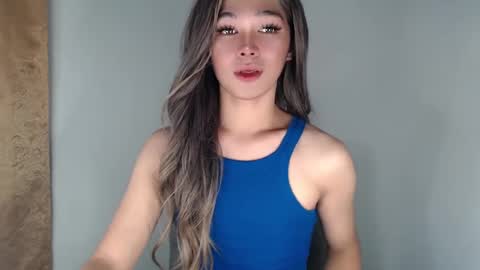 louilalicious online show from February 26, 11:09 am