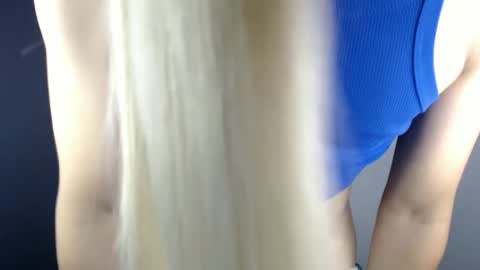 louilalicious online show from March 6, 11:42 pm