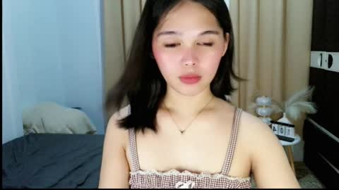 louilalicious online show from June 4, 11:44 pm