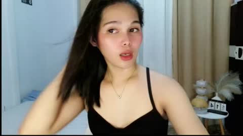 louilalicious online show from June 15, 12:40 pm