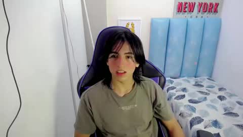 Snapshot of louis_baltazar chatting on September 18, 3:58 pm louis_baltazar online show from September 18, 3:58 pm