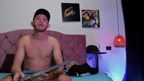 Snapshot of louis_bcasta1 chatting on February 6, 10:59 am OF louis bcasta1 online show from February 6, 10:59 am