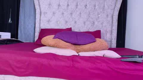 Snapshot of louis_bcasta1 chatting on October 11, 9:35 pm OF louis bcasta1 online show from October 11, 9:35 pm