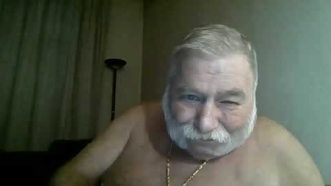 louis_chokdee online show from December 7, 4:03 pm