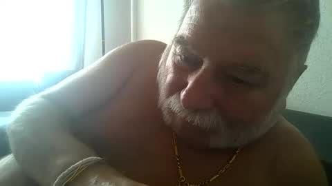 louis_chokdee online show from September 19, 2:40 pm