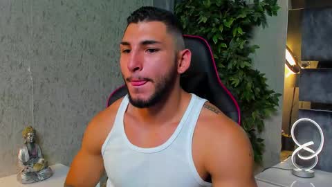 Louis online show from October 11, 8:07 pm