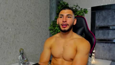 Louis online show from October 13, 7:25 pm