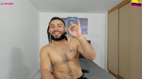 louis_marley_ online show from December 20, 2:30 am