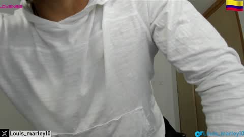 louis_marley_ online show from January 24, 2:49 am