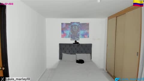 louis_marley_ online show from February 17, 12:43 am