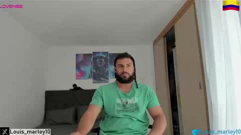 louis_marley_ online show from September 24, 2:53 pm