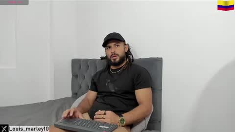 louis_marley_ online show from July 1, 7:57 pm