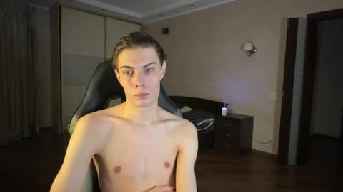 Mark online show from February 25, 7:36 pm