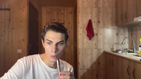 Mark online show from October 17, 2:15 am