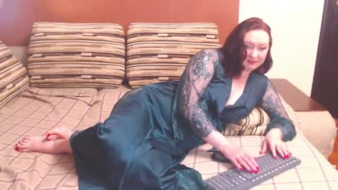 Louise Love online show from December 7, 11:40 am