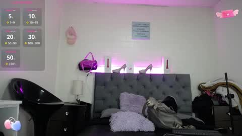 LouIse  online show from February 27, 11:52 am