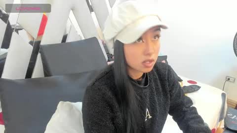 louise_taylorr online show from January 23, 11:48 am